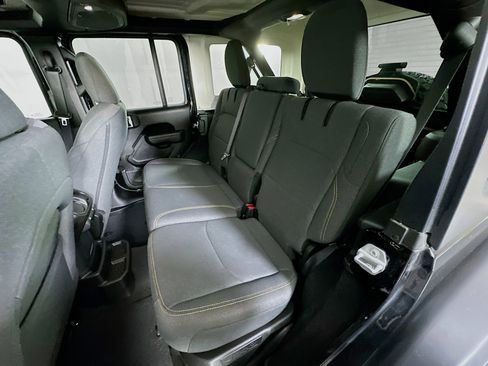 Used 2025 Jeep Wrangler Willys image 26