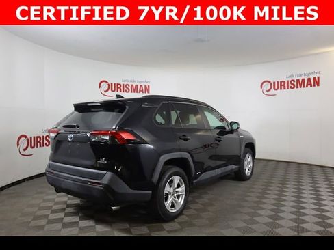 Used 2021 Toyota RAV4 LE image 12