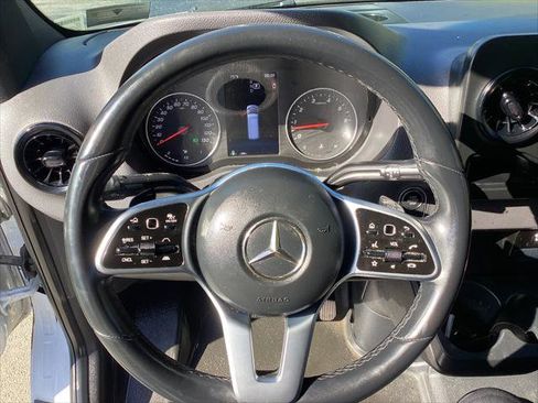 Used 2022 Mercedes-Benz Sprinter 1500 image 24