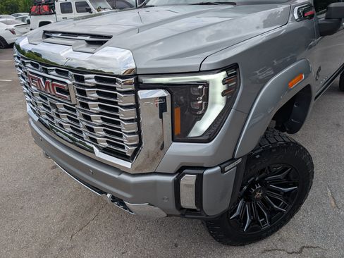 Used 2025 GMC Sierra 2500 Denali w/ Denali Reserve Package AWD/4WD image 13
