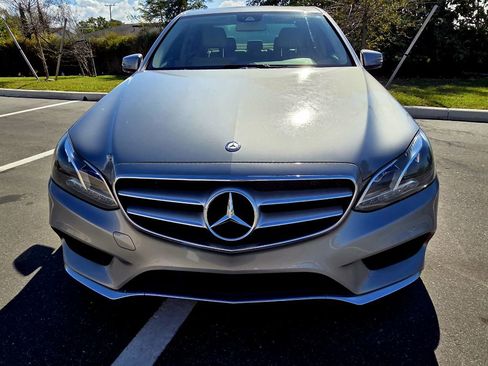 Used 2014 Mercedes-Benz E 250 BlueTEC Sedan image 4