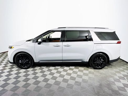 Used 2024 Kia Carnival SX Prestige FWD image 4