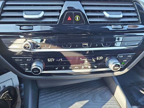 Certified 2023 BMW 530i w/ Premium Package image 22