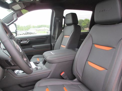 New 2026 GMC Sierra 2500 AT4 AWD/4WD image 12