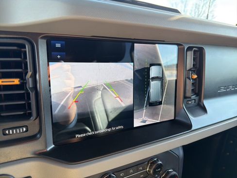 Used 2022 Ford Bronco Badlands image 30