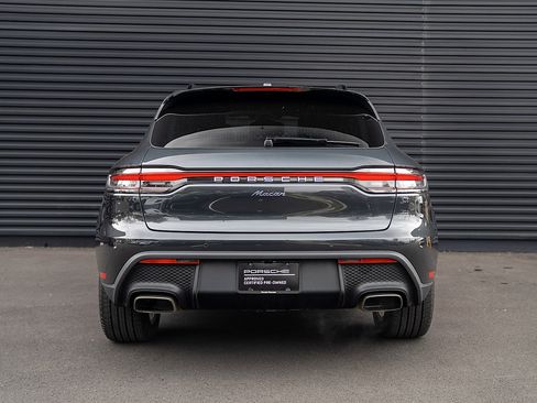 Used 2026 Porsche Macan AWD/4WD image 29