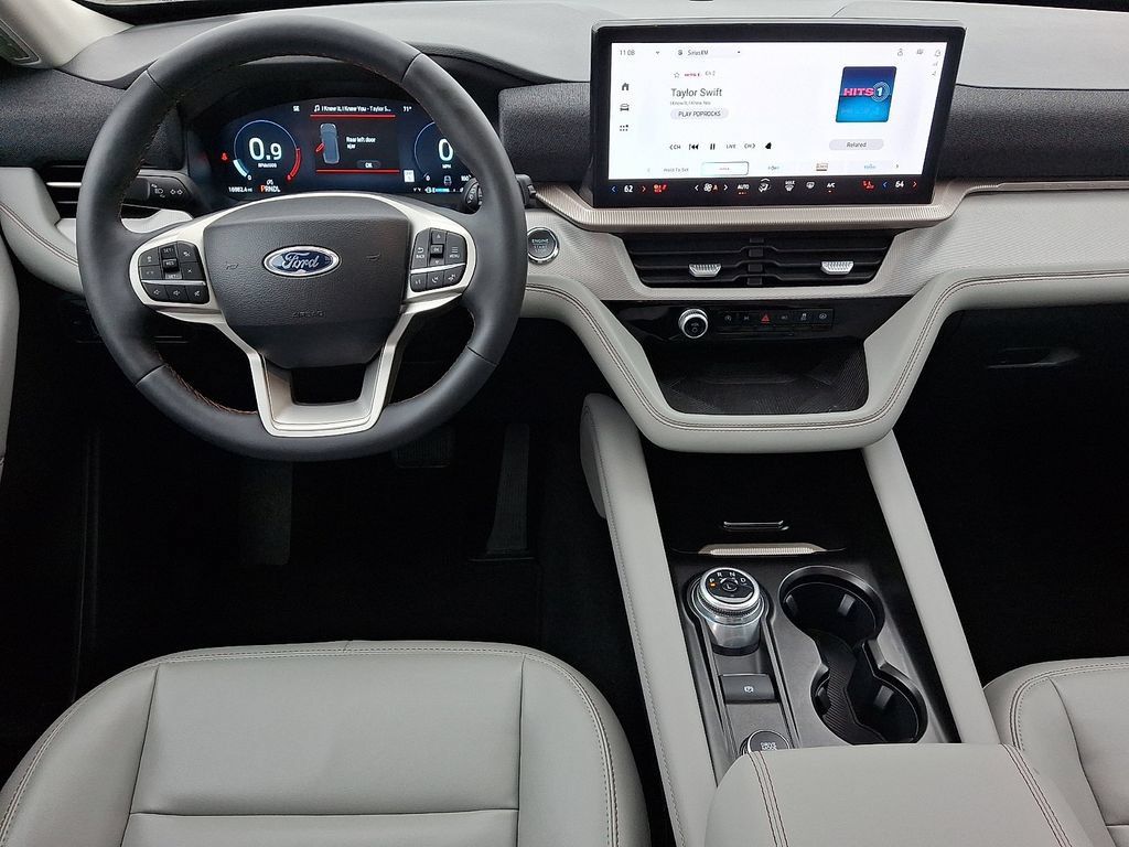 Certified 2025 Ford Explorer Active w/ Active Comfort Package AWD/4WD image 12