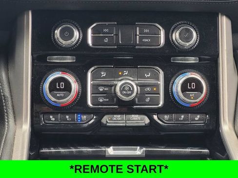 Used 2023 GMC Yukon Denali w/ Advanced Technology Package AWD/4WD image 16