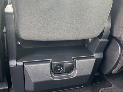 Used 2023 Ford F150 XLT RWD image 19