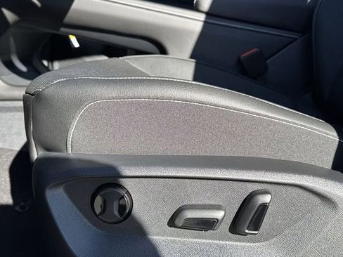 New 2026 Volkswagen Atlas SE image 13