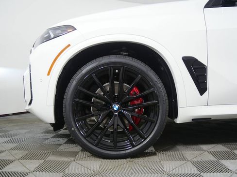 Used 2026 BMW X5 xDrive40i w/ M Sport Package AWD/4WD image 7