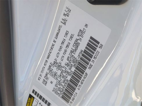 Used 2022 Toyota Tacoma TRD Off-Road image 38