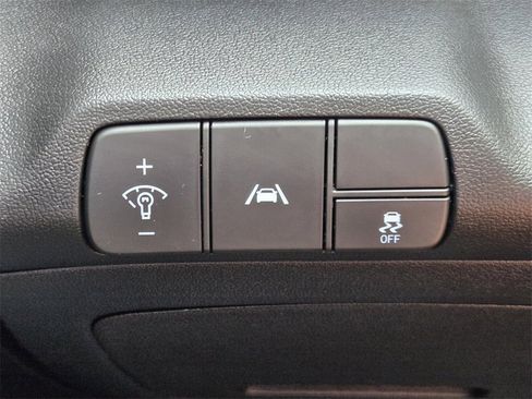 Certified 2023 Hyundai Elantra Limited image 28