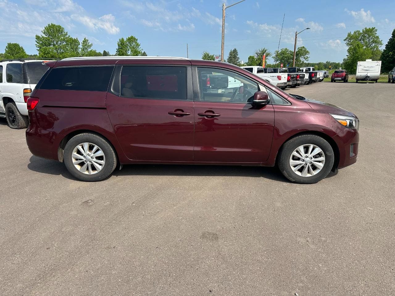 Used 2015 Kia Sedona LX FWD image 4