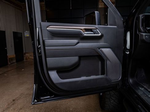 Used 2025 Chevrolet Silverado 2500 High Country w/ High Country Premium Package image 35