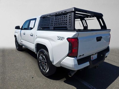 Used 2025 Toyota Tacoma TRD Sport AWD/4WD image 5