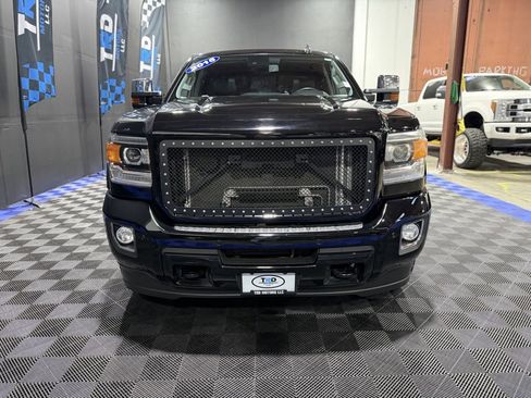 Used 2015 GMC Sierra 2500 Denali w/ Duramax Plus Package image 8