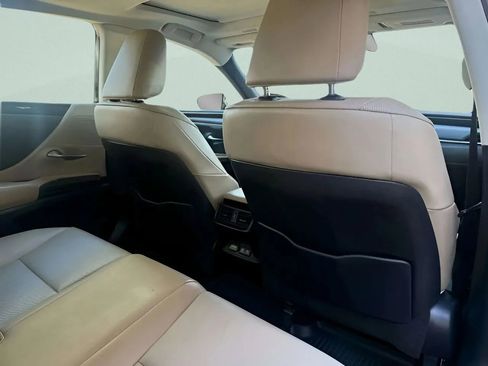 Used 2019 Lexus ES 350 w/ Premium Package image 22