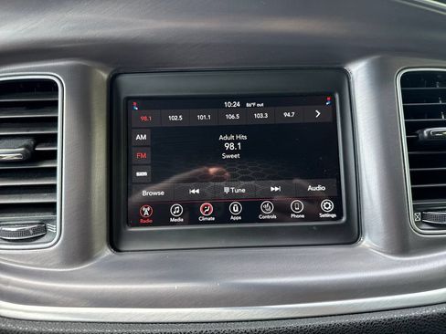 Used 2020 Dodge Charger SXT w/ Leather Interior Group RWD image 16
