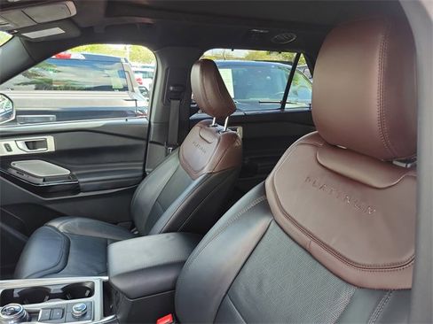 Used 2023 Ford Explorer Platinum w/ Technology Package image 9
