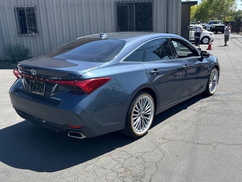Used 2019 Toyota Avalon Limited w/ Advanced Safety Package FWD image 7