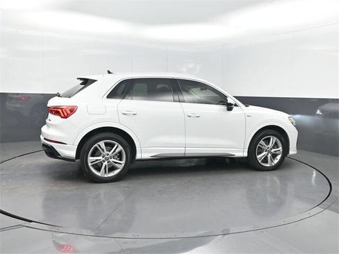 Used 2019 Audi Q3 2.0T Premium Plus w/ Premium Plus Package image 2