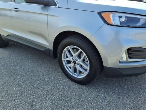 Certified 2023 Ford Edge SEL w/ Convenience Package AWD/4WD image 4