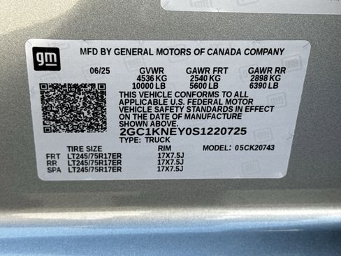 Used 2025 Chevrolet Silverado 2500 LT w/ Convenience Package image 35