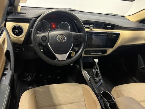 Used 2017 Toyota Corolla LE FWD image 18