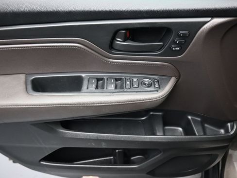 Used 2023 Honda Odyssey EX-L image 10