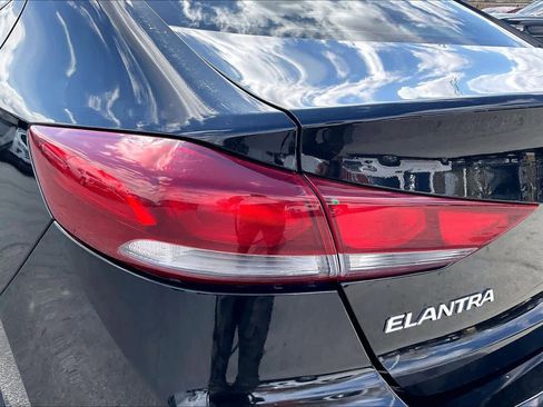 Used 2018 Hyundai Elantra Value Edition image 29