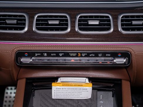 New 2026 Mercedes-Benz GLS 580 4MATIC image 22