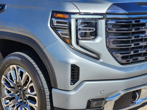 Used 2024 GMC Sierra 1500 Denali Ultimate image 6