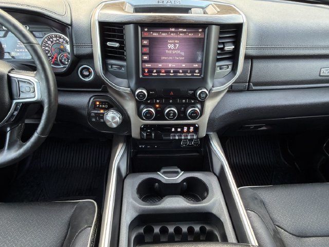 Used 2019 RAM 1500 Laramie AWD/4WD image 17