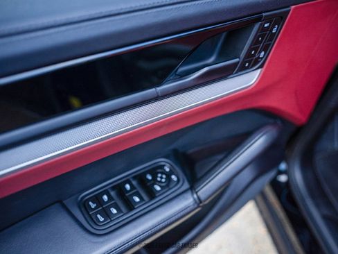 Used 2024 Porsche Cayenne S image 43