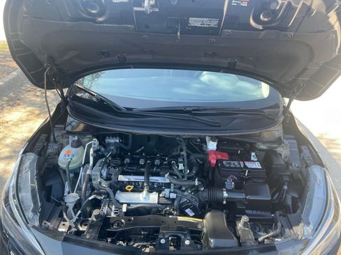 Used 2025 Nissan Versa SV image 32