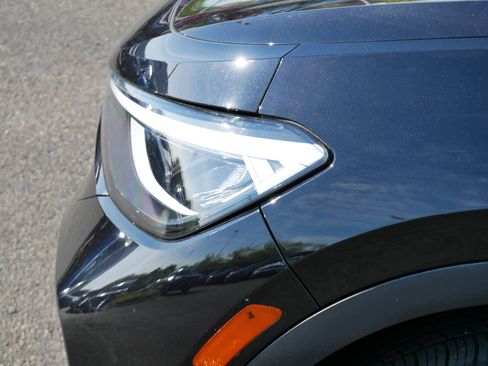 Certified 2023 Volkswagen ID.4 2WD image 16