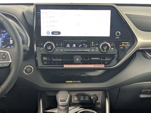 New 2026 Toyota Highlander Limited AWD/4WD image 28