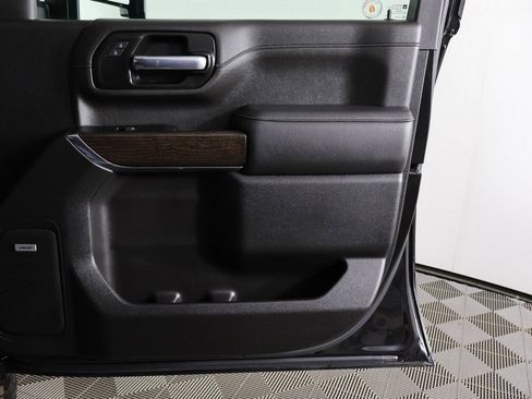 Used 2022 GMC Sierra 2500 Denali w/ Denali Black Diamond Edition image 22