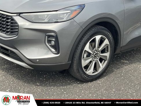 Used 2023 Ford Escape Platinum AWD/4WD image 8