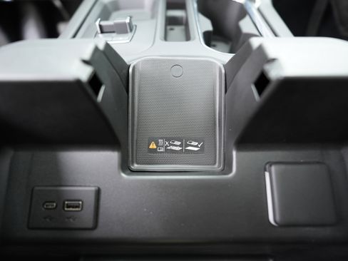 Used 2025 GMC Sierra 3500 Denali Ultimate image 34