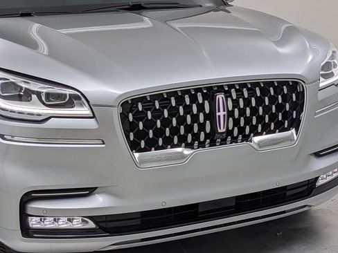 Used 2023 Lincoln Aviator Grand Touring w/ Equipment Group 301A AWD/4WD image 47