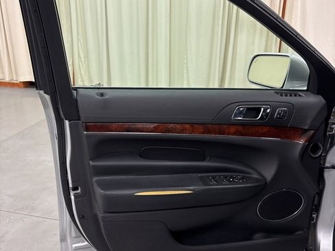 Used 2019 Lincoln MKT AWD image 18