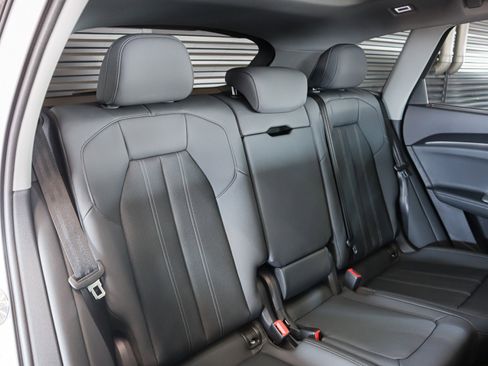 New 2025 Audi Q5 Premium AWD/4WD image 8