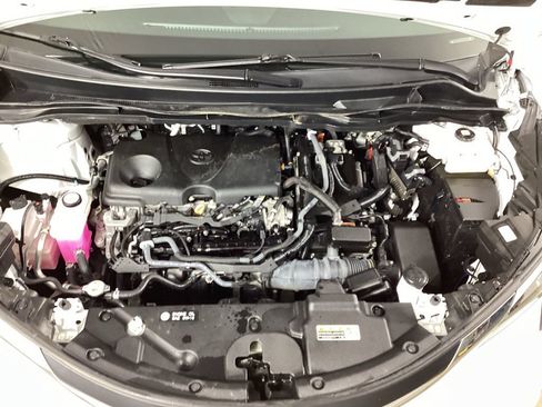 Used 2024 Toyota Sienna XLE FWD image 36