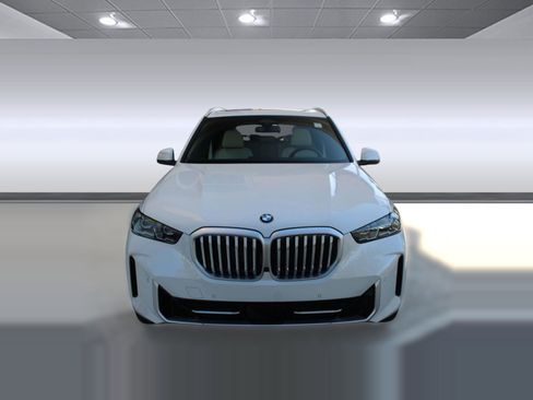 New 2026 BMW X5 sDrive40i image 6
