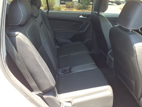 Used 2021 Volkswagen Tiguan SEL FWD image 20