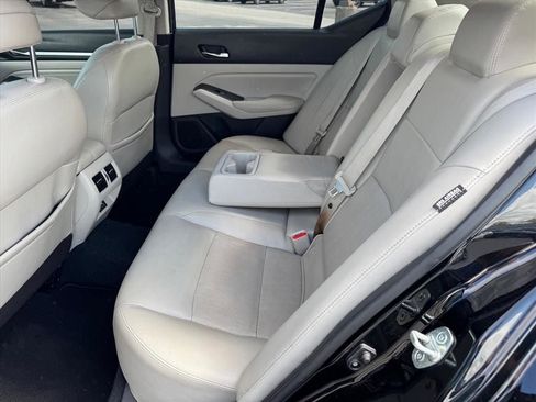 Used 2019 Nissan Altima 2.5 Platinum AWD/4WD image 14