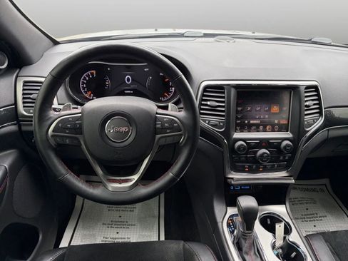 Used 2017 Jeep Grand Cherokee Trailhawk AWD/4WD image 25