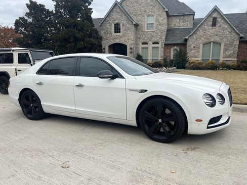 Used 2018 Bentley Flying Spur S V8 image 2